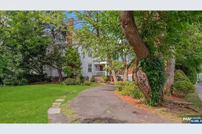 111 Grand Place, Kearny, NJ 07032 - Photo 2