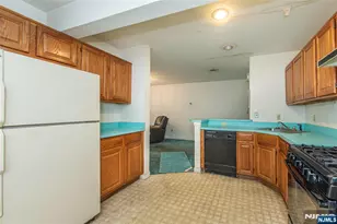 20 Collura Ln K087, Clifton, NJ 07012 - Photo 14