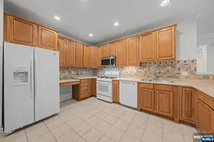 10301 Warren's Way, Wanaque, NJ 07465 - Photo 20