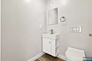 33 Mohawk Ave, Hawthorne, NJ 07506 - Photo 18