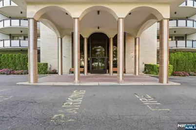 125 Prospect Avenue 18D #18D, Hackensack, NJ 07601 - Photo 2