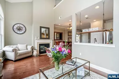 19 Ashley Court, Hawthorne, NJ 07506 - Photo 6