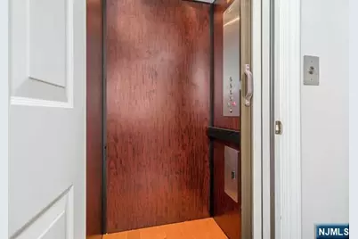 19 Ashley Court, Hawthorne, NJ 07506 - Photo 18