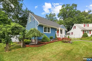 42 Wells Ct, Bloomfield, NJ 07003 - Photo 4