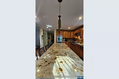 616 Hackensack Street, Carlstadt, NJ 07072 - Photo 8
