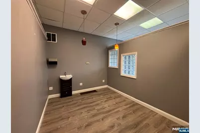 383 Ramapo Valley Road, Oakland, NJ 07436 - Photo 4