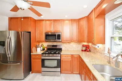 8-51 Henderson Boulevard, Fair Lawn, NJ 07410 - Photo 10