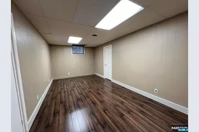 393 Crescent Avenue L #L, Wyckoff Township, NJ 07481 - Photo 4