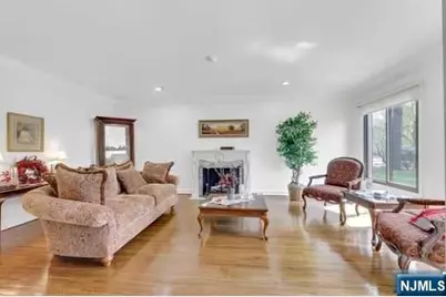 60 Ivy Place, Wayne, NJ 07470 - Photo 8