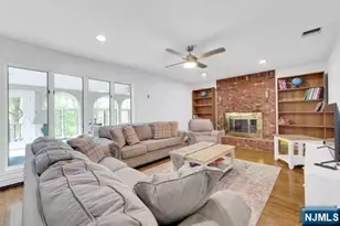 60 Ivy Pl, Wayne, NJ 07470 - Photo 12