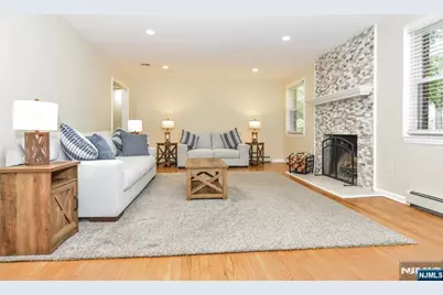 320 Monroe Avenue, Wyckoff Township, NJ 07481 - Photo 4