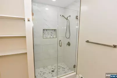 320 Monroe Avenue, Wyckoff Township, NJ 07481 - Photo 18