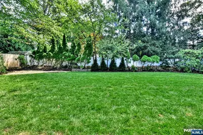 320 Monroe Avenue, Wyckoff Township, NJ 07481 - Photo 30