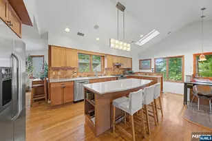 26 Cedar St, Bergenfield, NJ 07621 - Photo 14