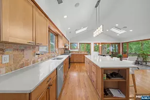 26 Cedar St, Bergenfield, NJ 07621 - Photo 12