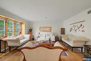 26 Cedar St, Bergenfield, NJ 07621 - Photo 4