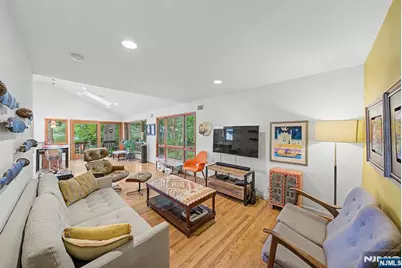 26 Cedar Street, Bergenfield, NJ 07621 - Photo 26