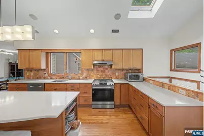 26 Cedar Street, Bergenfield, NJ 07621 - Photo 16