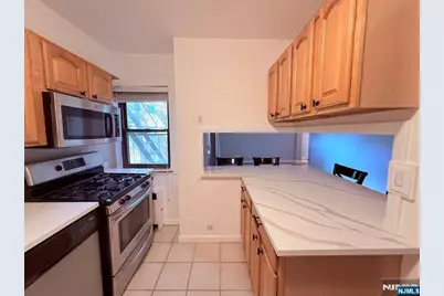 3020 Edwin Avenue 2C #2C, Fort Lee, NJ 07024 - Photo 14