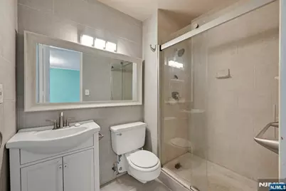 7004 Boulevard East 28C #28C, Guttenberg, NJ 07093 - Photo 20