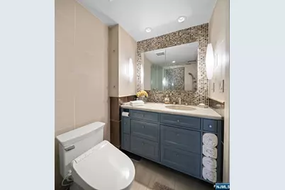 900 Palisade Avenue 6G #6G, Fort Lee, NJ 07024 - Photo 32
