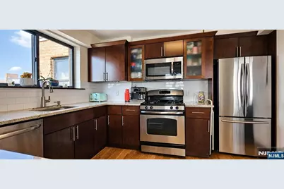 8800 Boulevard East 8M #8M, North Bergen, NJ 07047 - Photo 12