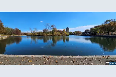 8800 Boulevard East 8M #8M, North Bergen, NJ 07047 - Photo 32