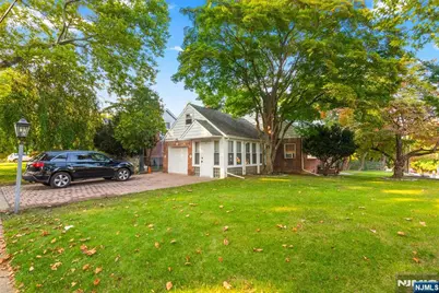 558 Broad Avenue, Leonia, NJ 07605 - Photo 22