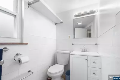 558 Broad Avenue, Leonia, NJ 07605 - Photo 16