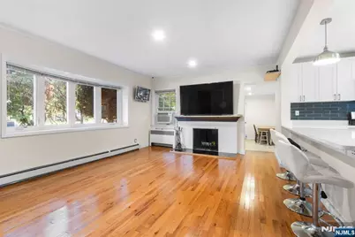 558 Broad Avenue, Leonia, NJ 07605 - Photo 2