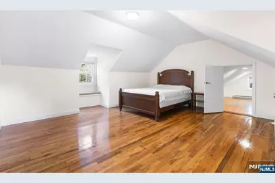 558 Broad Avenue, Leonia, NJ 07605 - Photo 12