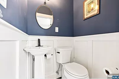 64 Montague Place C0002 #C0002, Montclair, NJ 07042 - Photo 4
