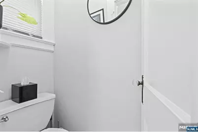 433 Stuyvesant Avenue, Lyndhurst Township, NJ 07071 - Photo 14