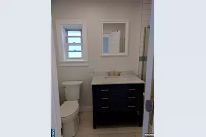 190 Cedar Street 2nd Fl #2nd Fl, Cliffside Park, NJ 07010 - Photo 10