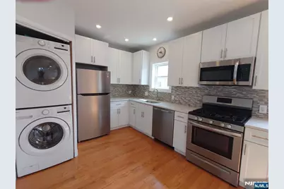 190 Cedar Street 2nd Fl #2nd Fl, Cliffside Park, NJ 07010 - Photo 4