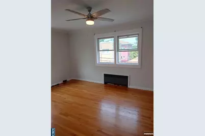 190 Cedar Street 2nd Fl #2nd Fl, Cliffside Park, NJ 07010 - Photo 12