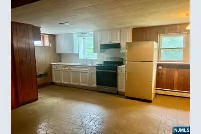 9 Carlen Court 1 #1, Fairview, NJ 07022 - Photo 10