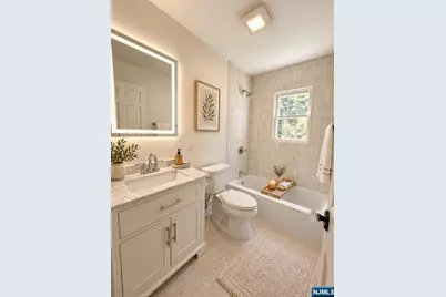 924 Franklin Avenue, Franklin Lakes, NJ 07417 - Photo 20