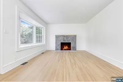 924 Franklin Avenue, Franklin Lakes, NJ 07417 - Photo 4
