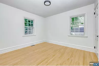 924 Franklin Avenue, Franklin Lakes, NJ 07417 - Photo 12