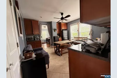 825 Belmont, Haledon, NJ 07508 - Photo 16