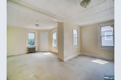 22 Kensington Place, East Orange, NJ 07017 - Photo 20