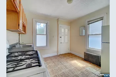 22 Kensington Place, East Orange, NJ 07017 - Photo 18