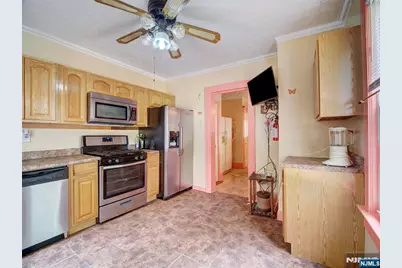 22 Kensington Place, East Orange, NJ 07017 - Photo 10