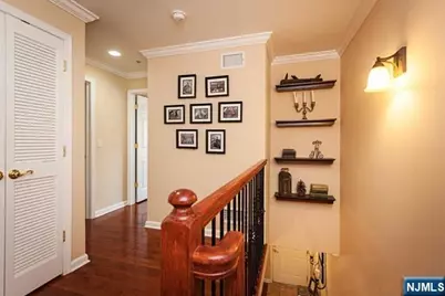 10 Terrace Avenue 9 #9, Hasbrouck Heights, NJ 07604 - Photo 4