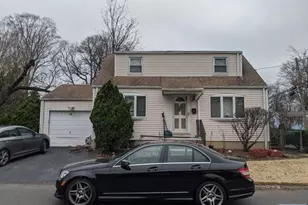 44 Bogert Pl, Bergenfield, NJ 07621 - Photo 1