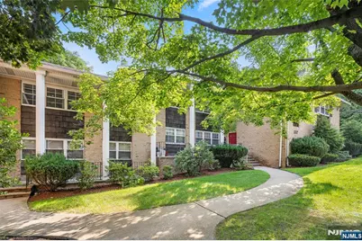 337 Fort Lee Road 1D #1D, Leonia, NJ 07605 - Photo 1