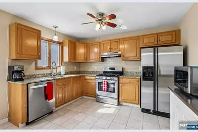 274 Garibaldi Avenue 2 #2, Lodi, NJ 07644 - Photo 22
