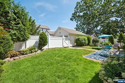 211 Walnut Avenue, Bogota, NJ 07603 - Photo 30