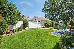 211 Walnut Ave, Bogota, NJ 07603 - Photo 30